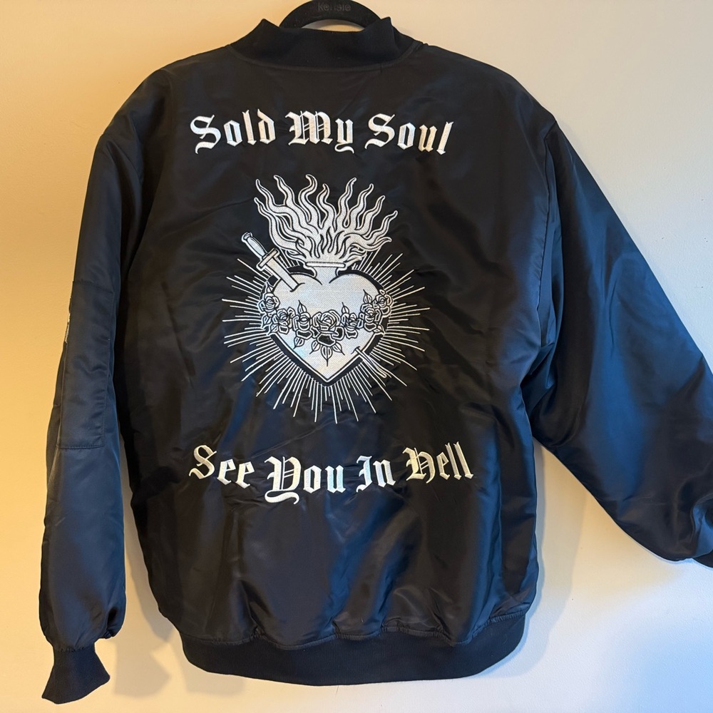 Black Graphic Bomber Jacket - Picture 8 of 10